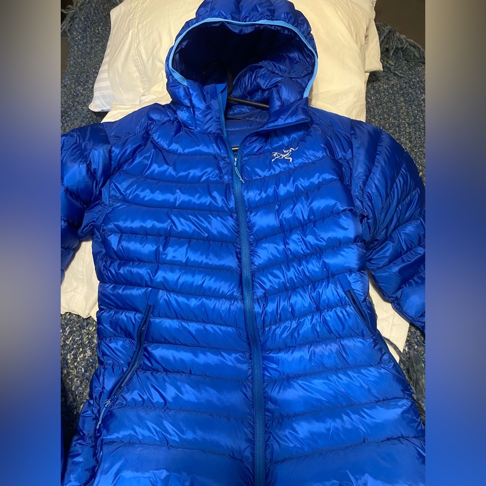 Blue puffer coat size large